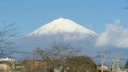 富士山
    </div>
    <!--//blogArea-->
    <p class=